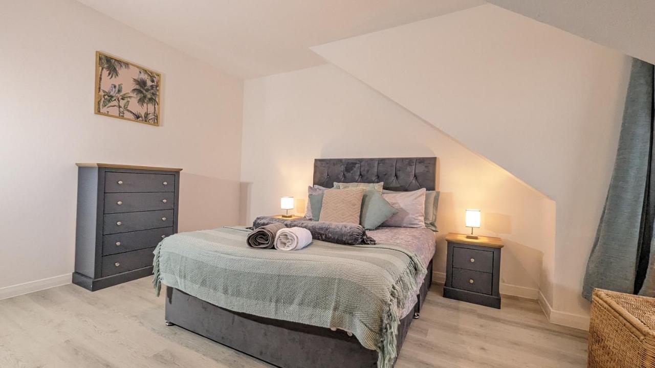Lovely 2 Bedroom Apartment In Central Location Greenock Zewnętrze zdjęcie