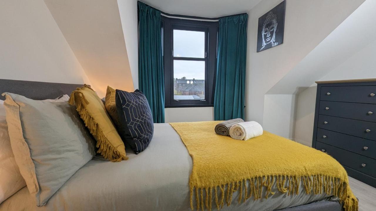 Lovely 2 Bedroom Apartment In Central Location Greenock Zewnętrze zdjęcie